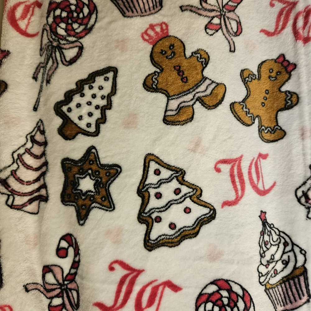 Juicy Couture Christmas Sweets Oversized Plush Throw Blanket NWT
